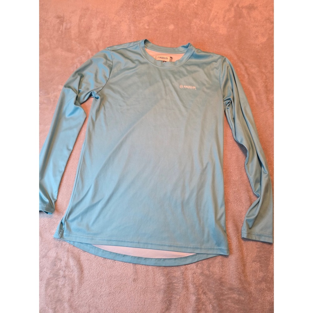 Magellan Outdoors Fishing Shirt Mens XS Blue Long Sleeve Louisiana Graphic Tee